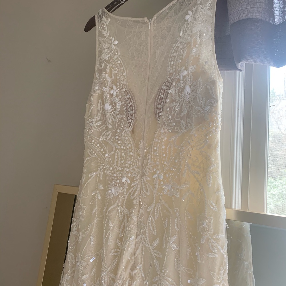 BHLDN Wedding Dress - Picture 6 of 11